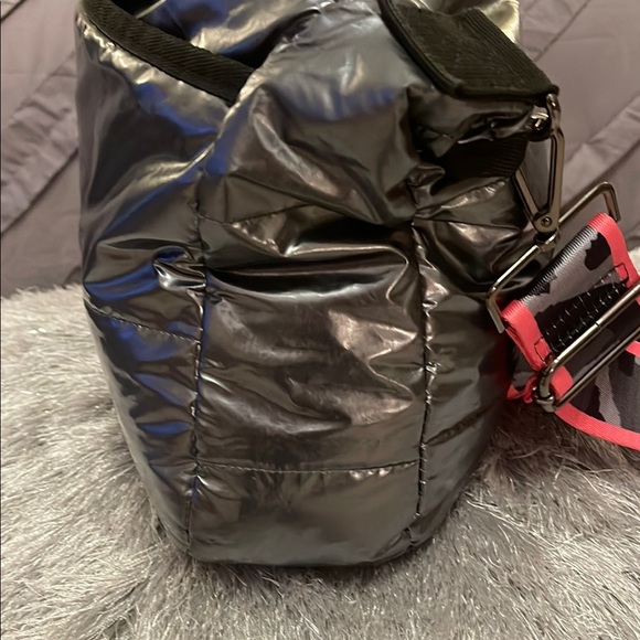 HAUTE SHORE Metallic Silver Shoulder Bag - Picture 5 of 9